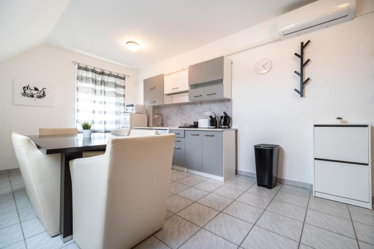 Grand Apartmanhaz * Gyenesdias