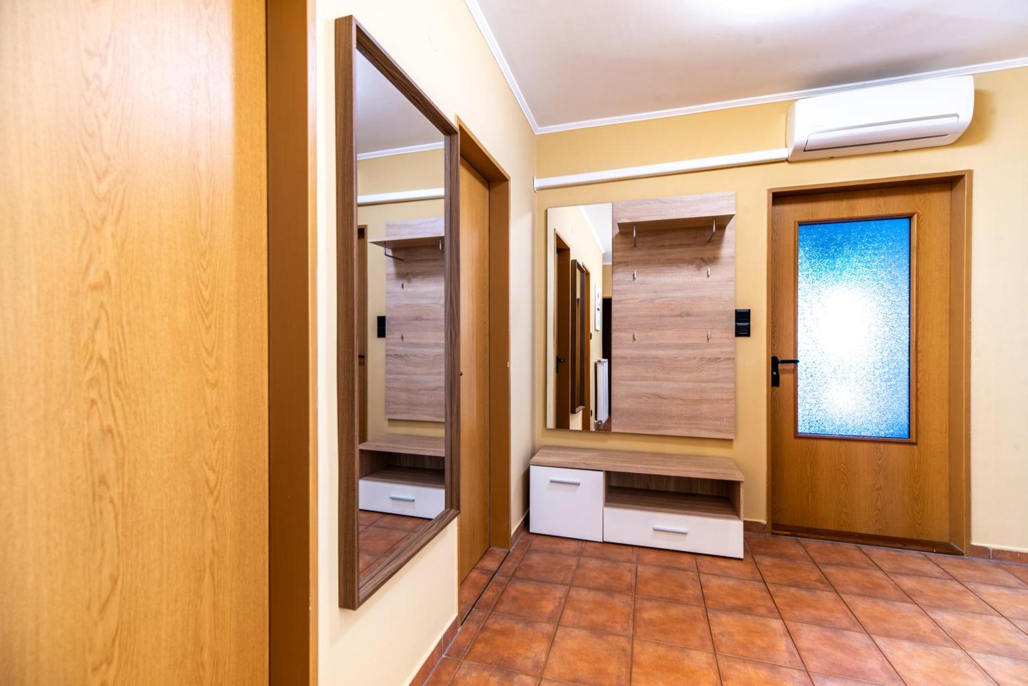 Grand Apartmanhaz Gyenesdias